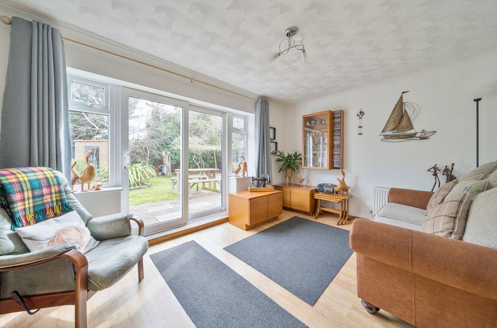 Property photo 3 of 18 1425165-4-69B4004...