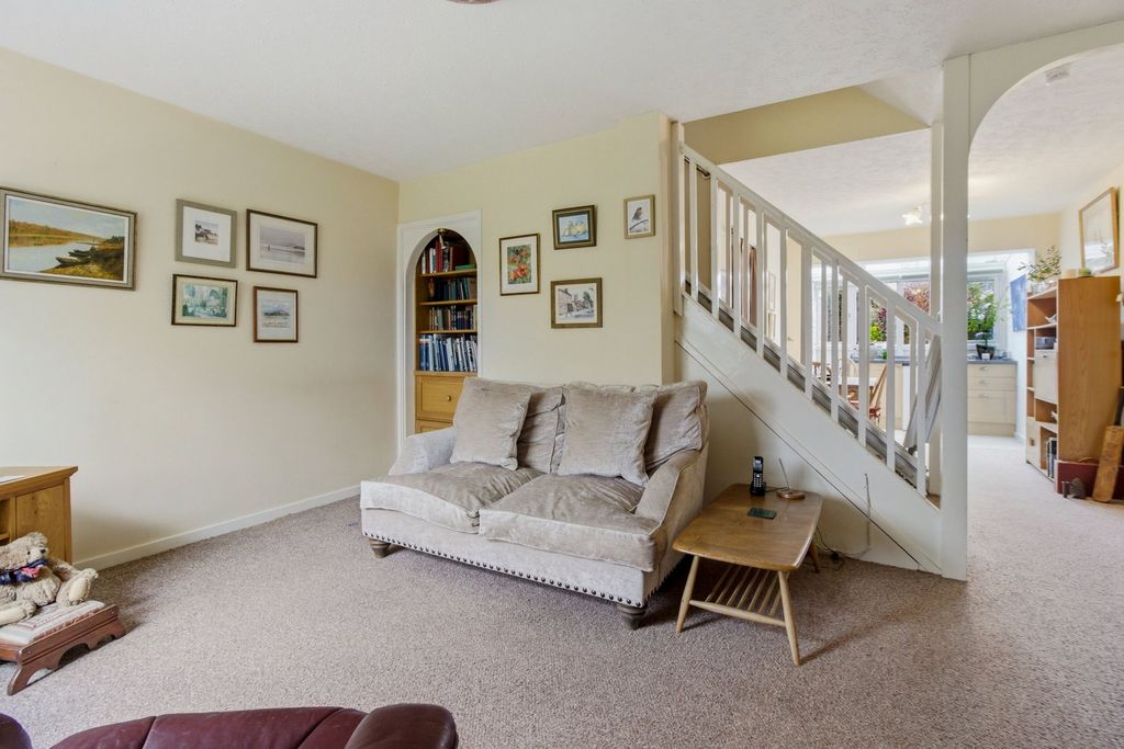 Property photo 3 of 19