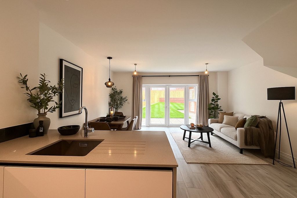 Property photo 3 of 12 Kitchen/Dining