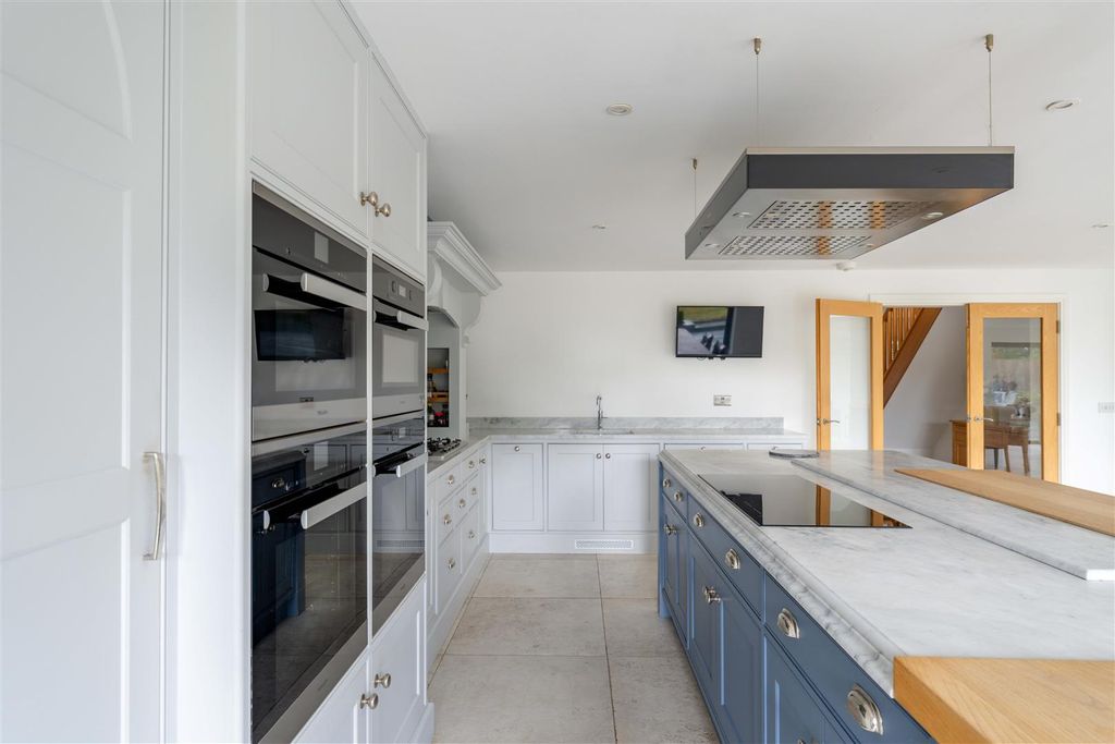 Additional image 9 of 5 bed detached house for saleMoulton Lane, Boughton, Northampton NN2