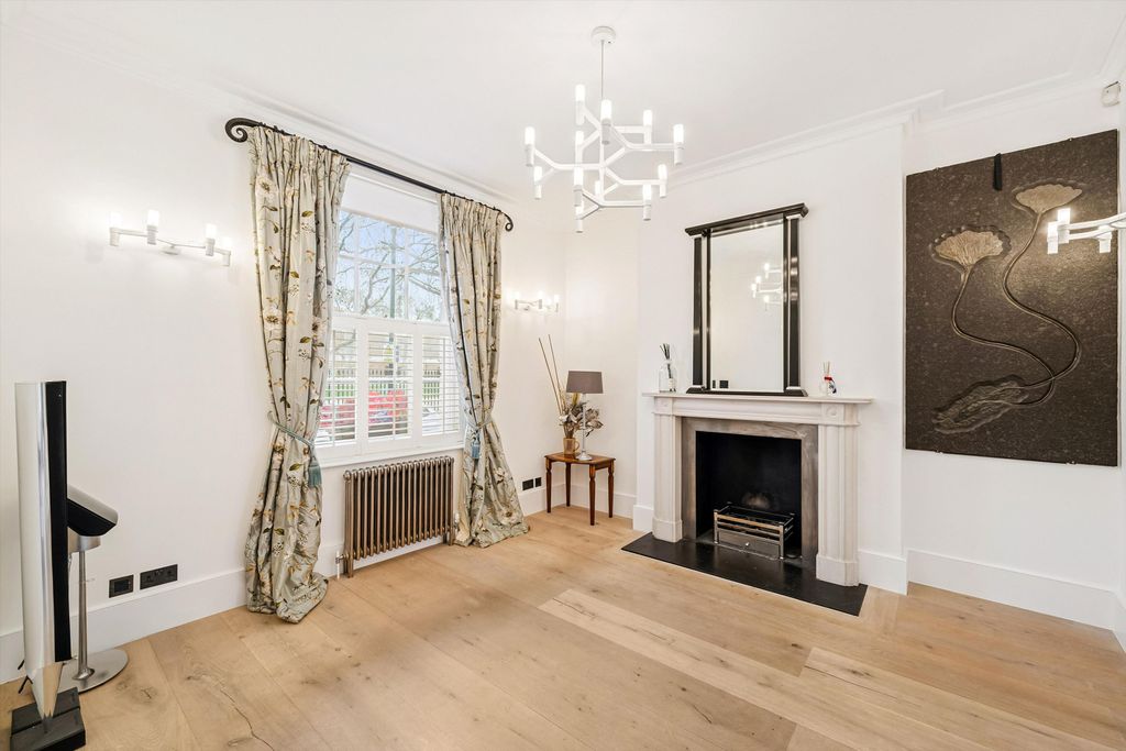 Property photo 3 of 11 Image