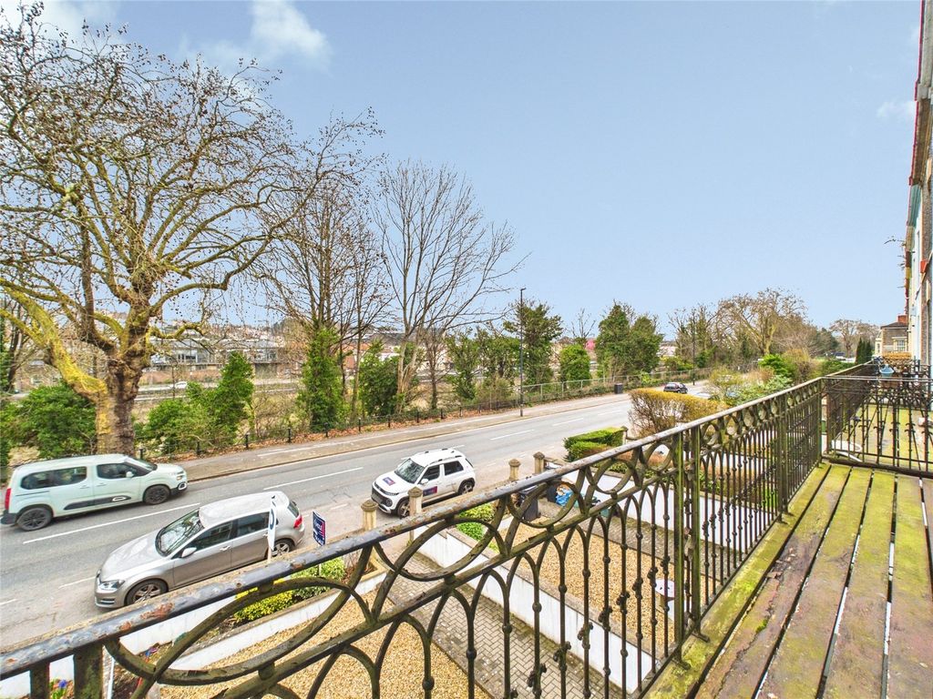 Property photo 3 of 15 Picture No. 21