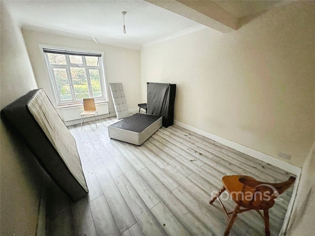 Property photo 3 of 6 Picture No. 02