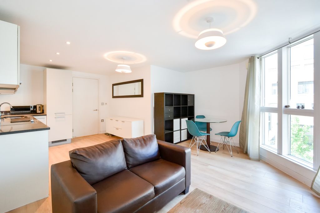 Property photo 3 of 13