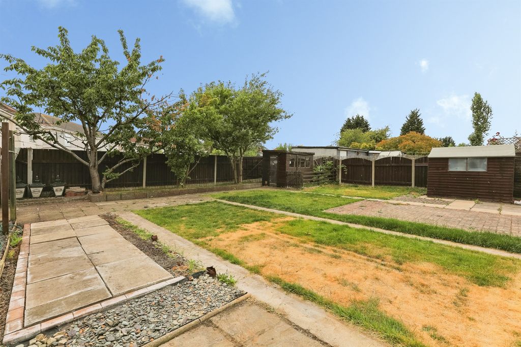 Property photo 3 of 25