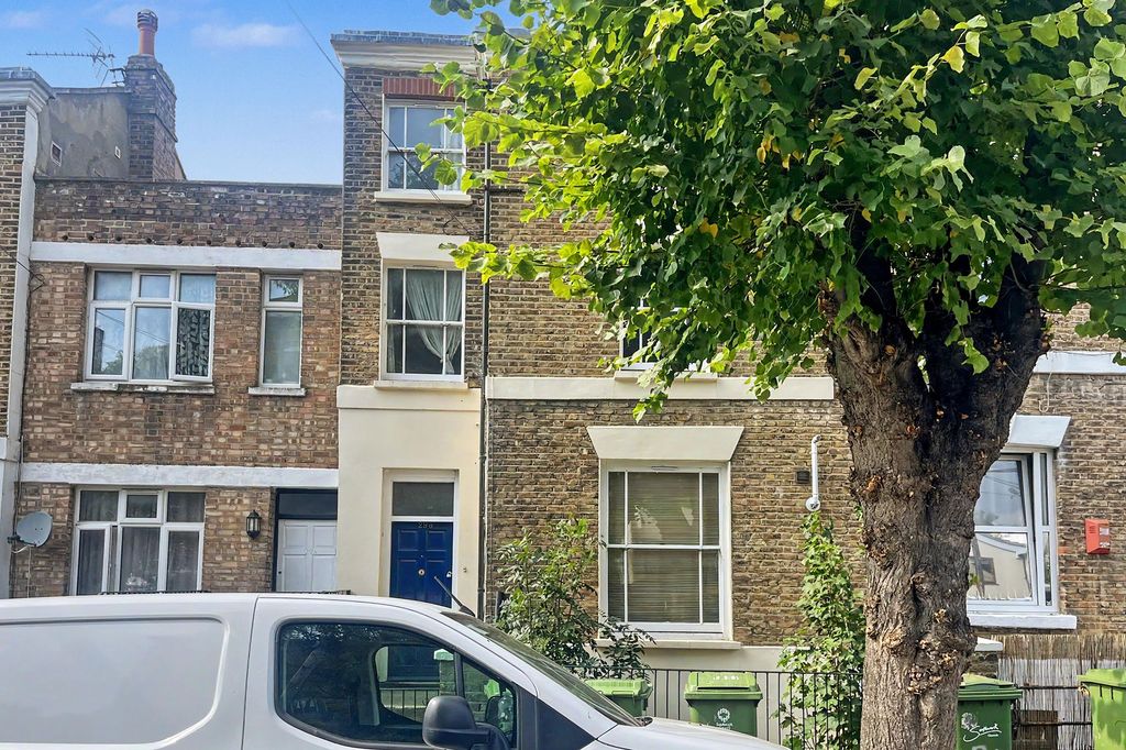 Property photo 1 of 17 29B Rye Hill Park, Nunhead, London Se15 3Jn