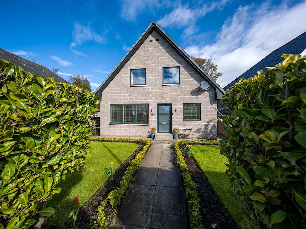 Property photo 1 of 16 Front External