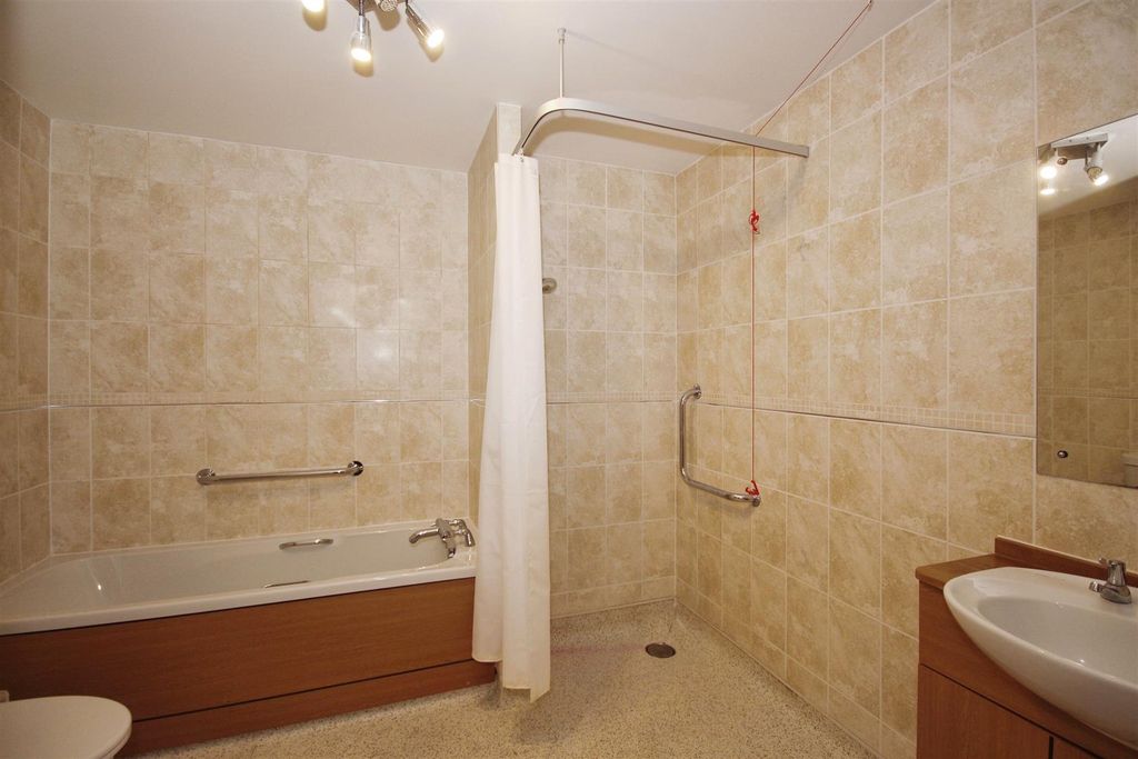 Additional image 11 of 1 bed flat for saleWilton Court, Southbank Road, Kenilworth CV8
