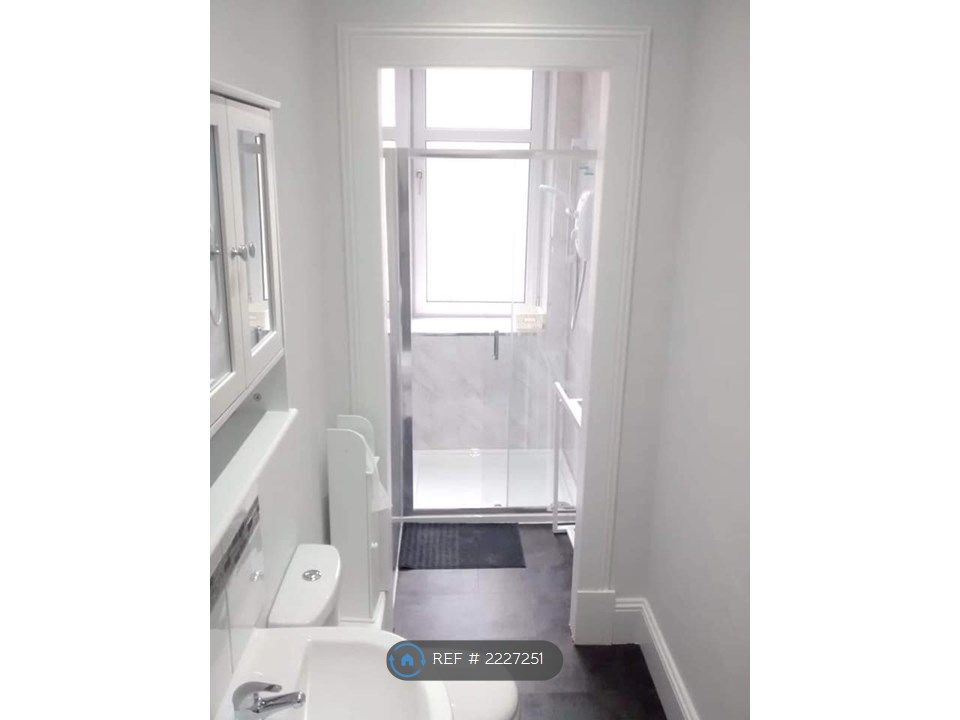 Property photo 2 of 5 Bathroom