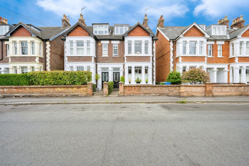 Property photo 1 of 20