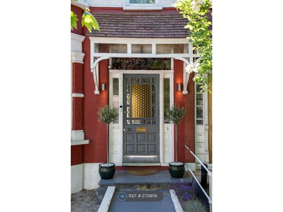 Property photo 3 of 23