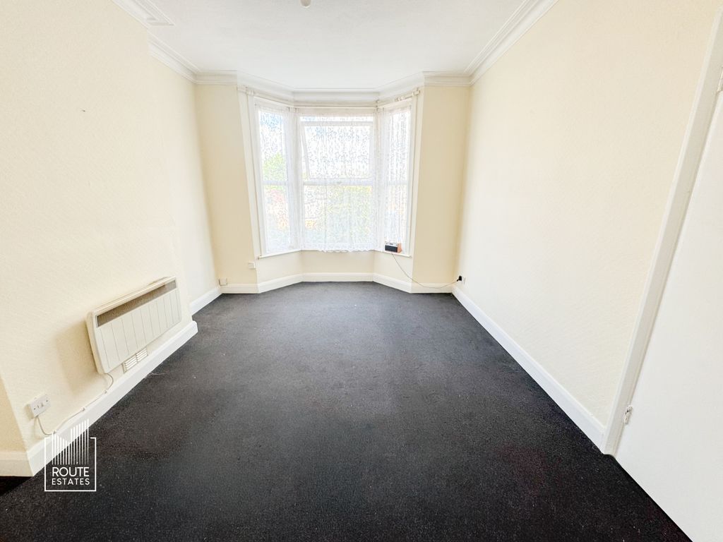 Property photo 2 of 10 Photo 8