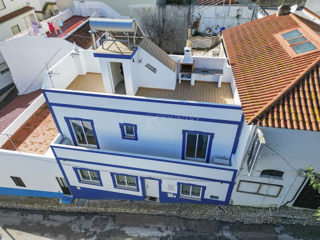 Property photo 2 of 30