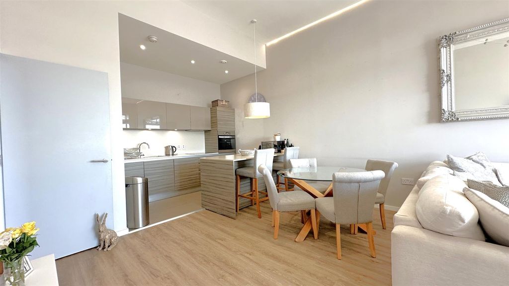 Property photo 2 of 17 Img_7614.Jpg