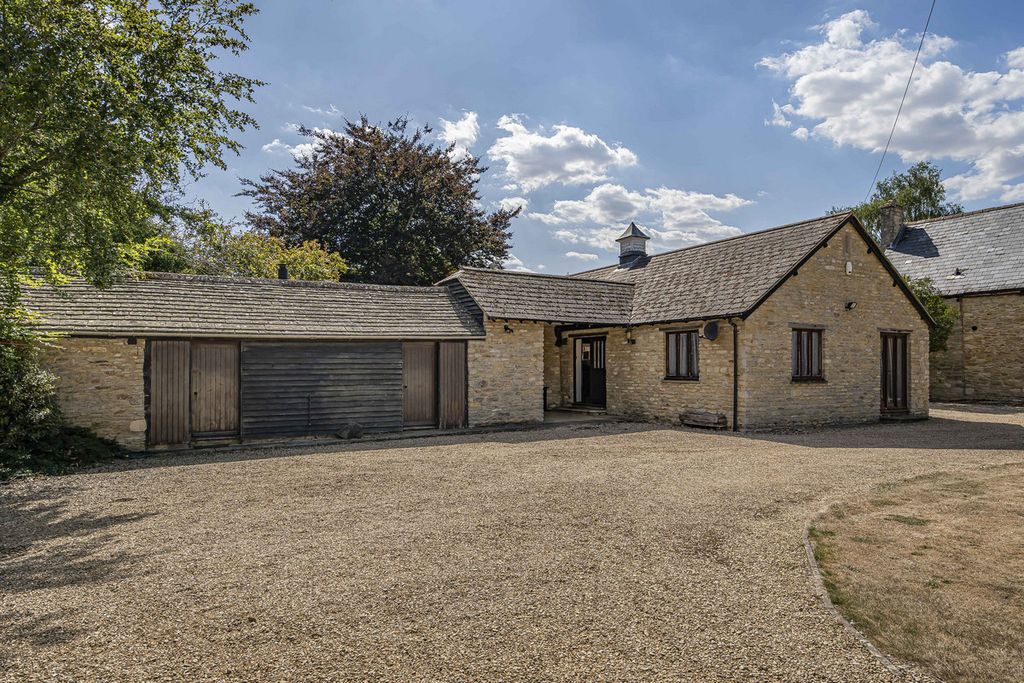 Property photo 3 of 49