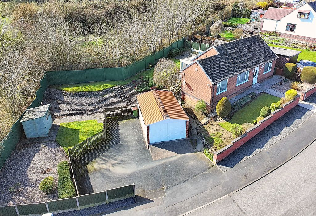 2 bed detached bungalow for saleDouglas Avenue, Heanor DE75