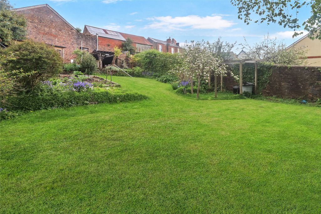 Property photo 2 of 26 Picture No. 22