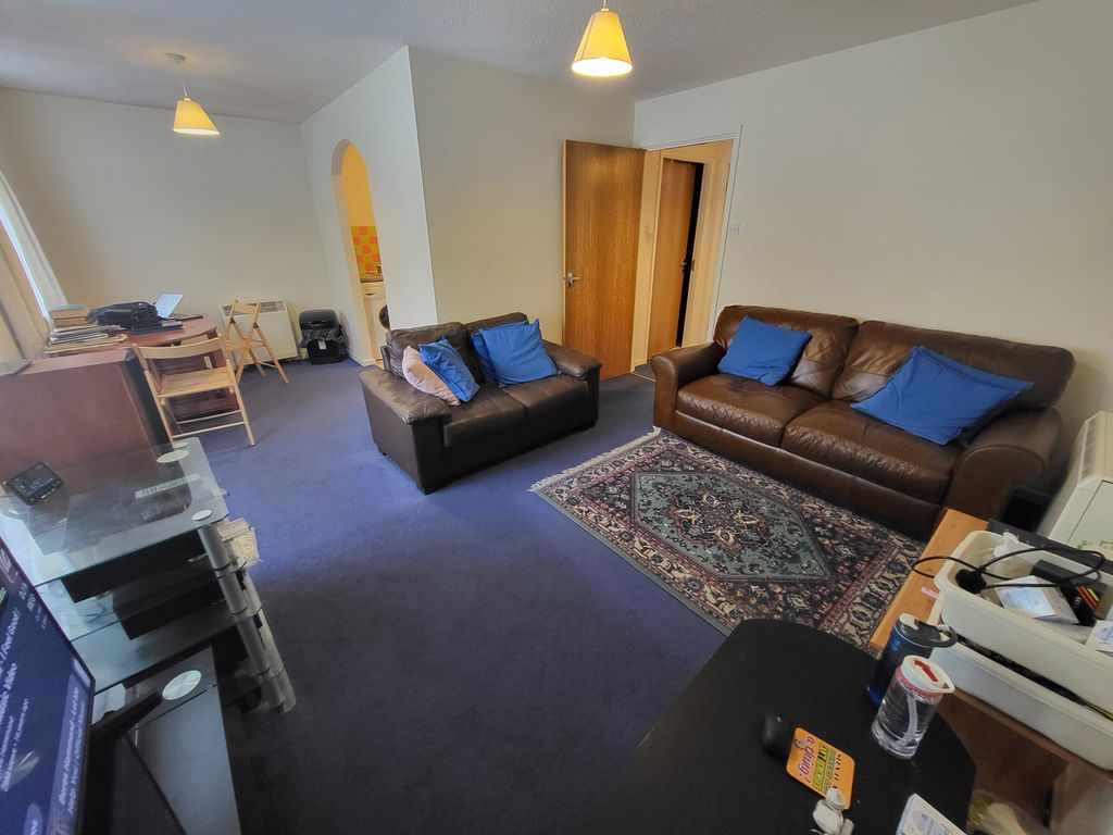 Property photo 2 of 11 Gallery