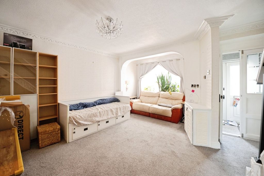 Property photo 3 of 15