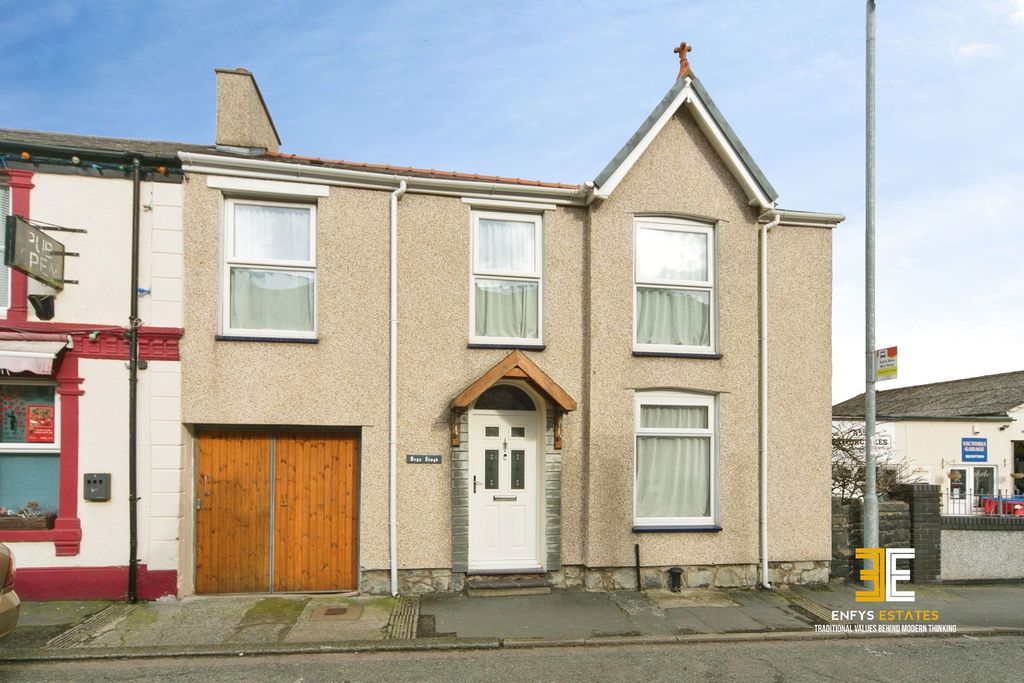 Property photo 1 of 31