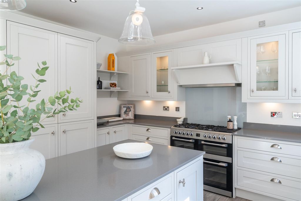 Property photo 3 of 25 _A7R3741-Hdr.Jpg