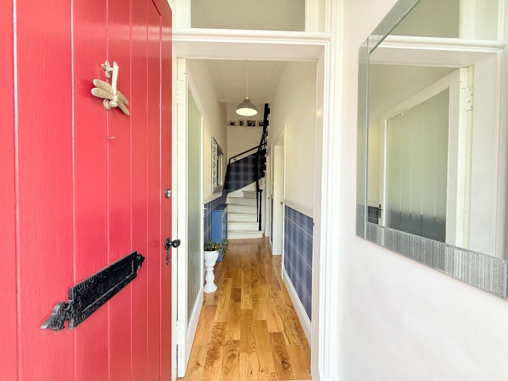 Property photo 2 of 27