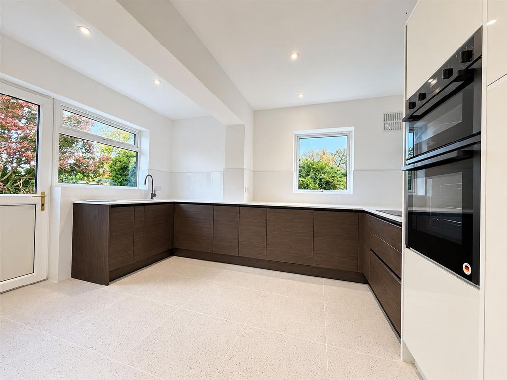 Property photo 2 of 12 Kitchen