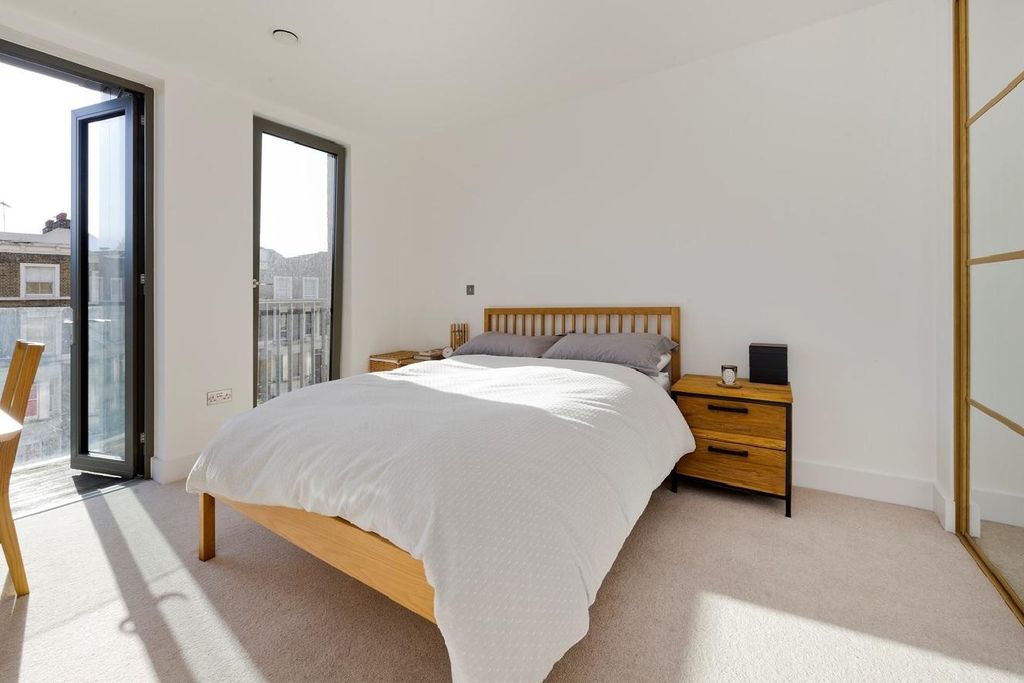 Property photo 3 of 13 Picture 3