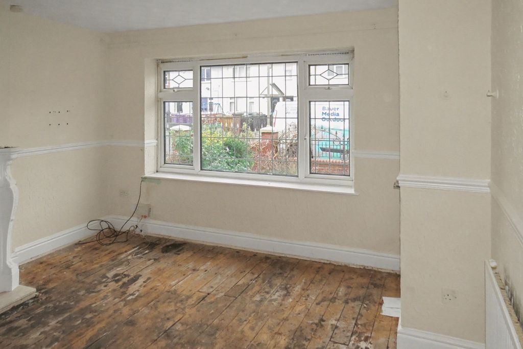 Property photo 2 of 19 49 Snowberry Road, Liverpool, L14 8Xn