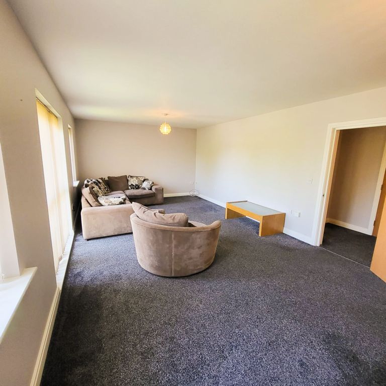 Property photo 2 of 10