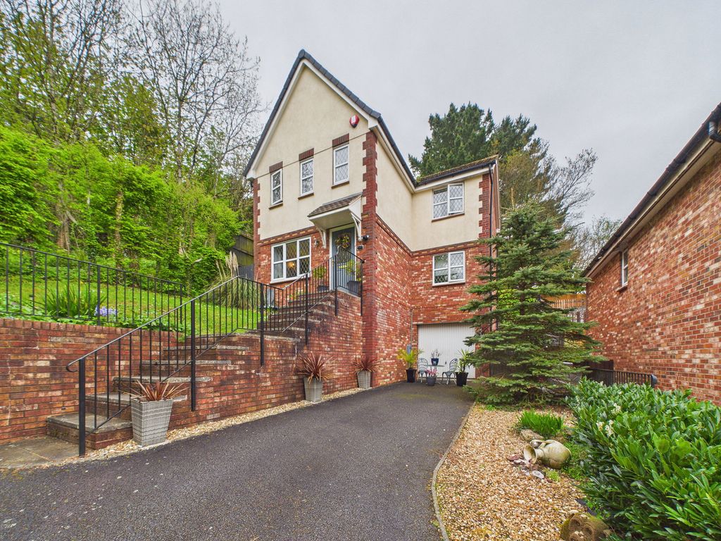 Property photo 1 of 22