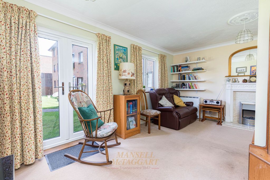 Property photo 2 of 18