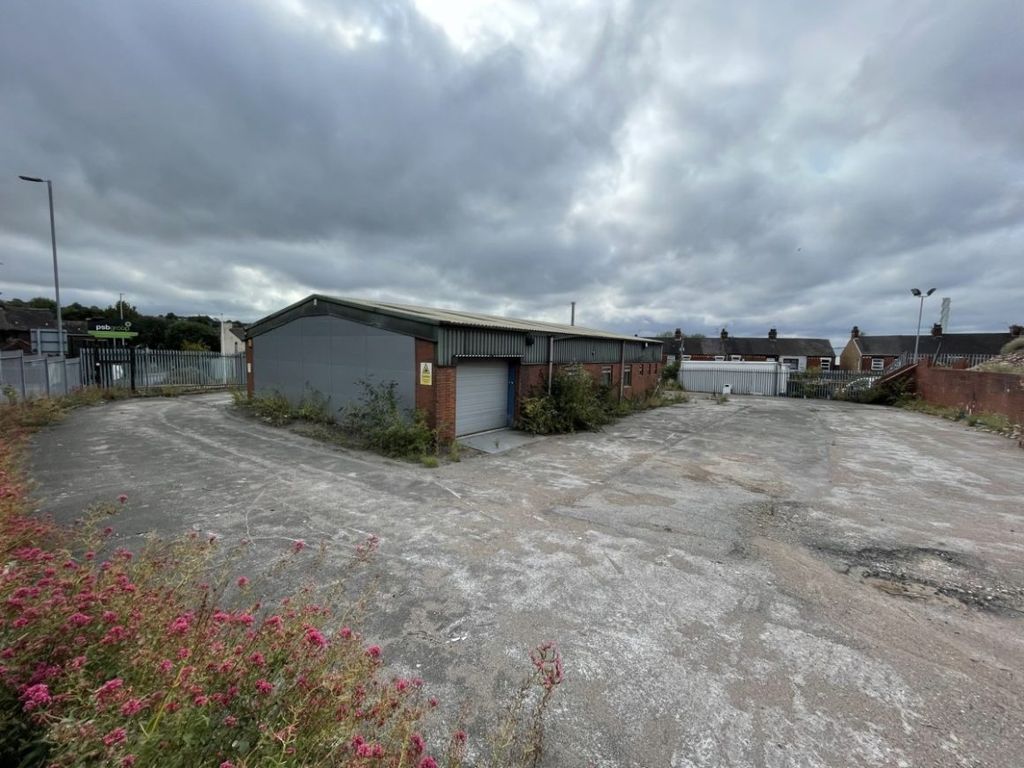 Property photo 2 of 11