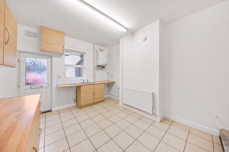 Property photo 2 of 21 Kitchen