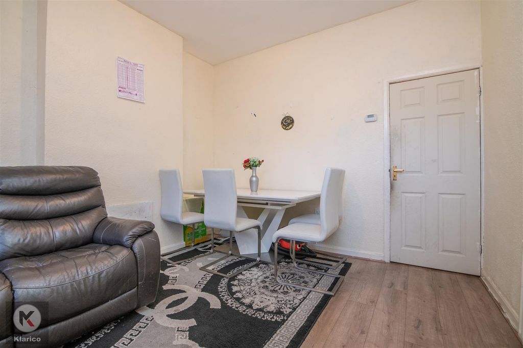 Property photo 3 of 11 Pretoriard-9.Jpg