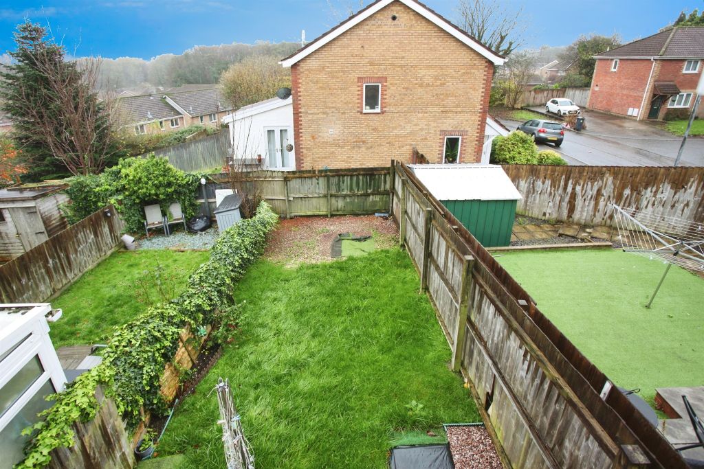 Property photo 2 of 11