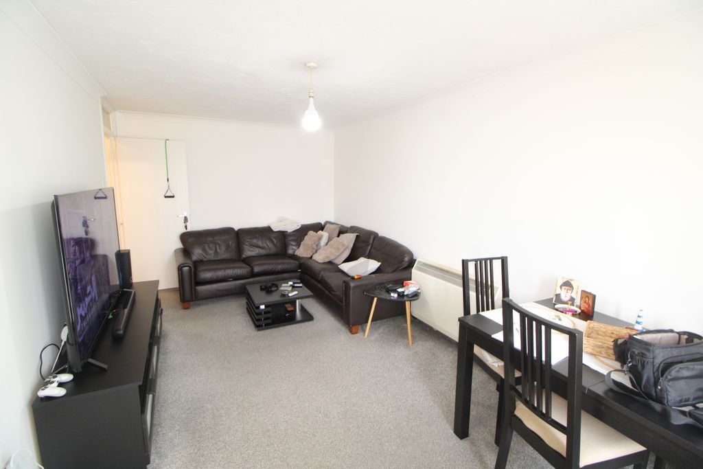 Property photo 3 of 7 Living Area