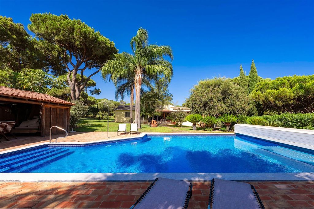 Property photo 1 of 37 Luxury Colonial-Style Villa | Vilamoura, Algarve