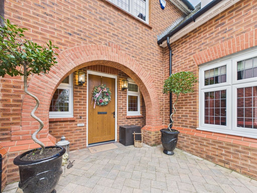 Property photo 2 of 38