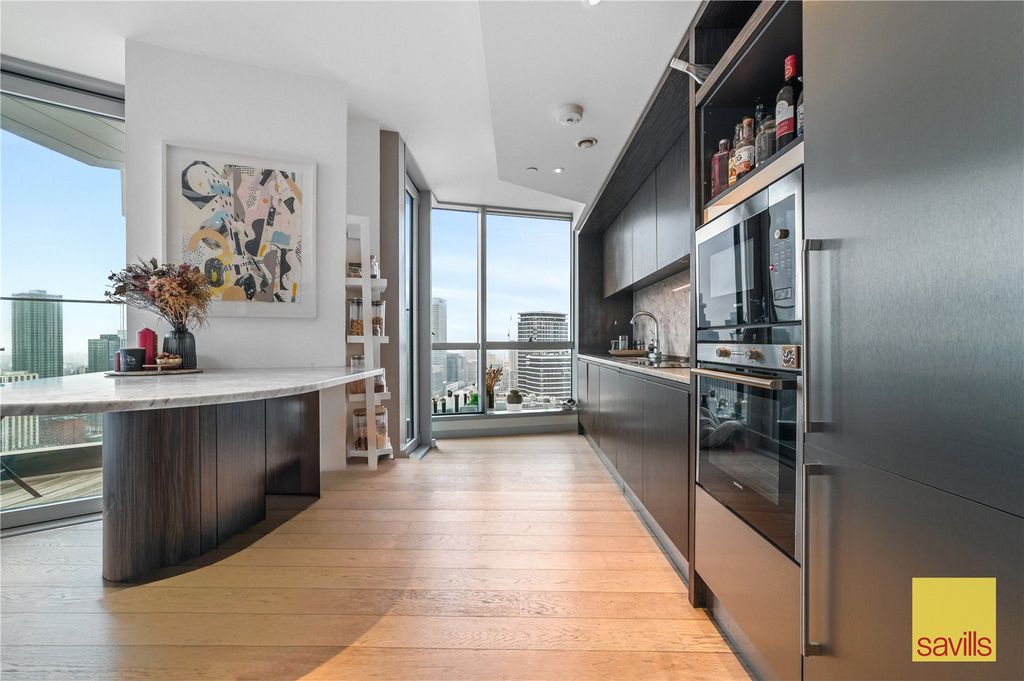 Property photo 3 of 20 Kitchen