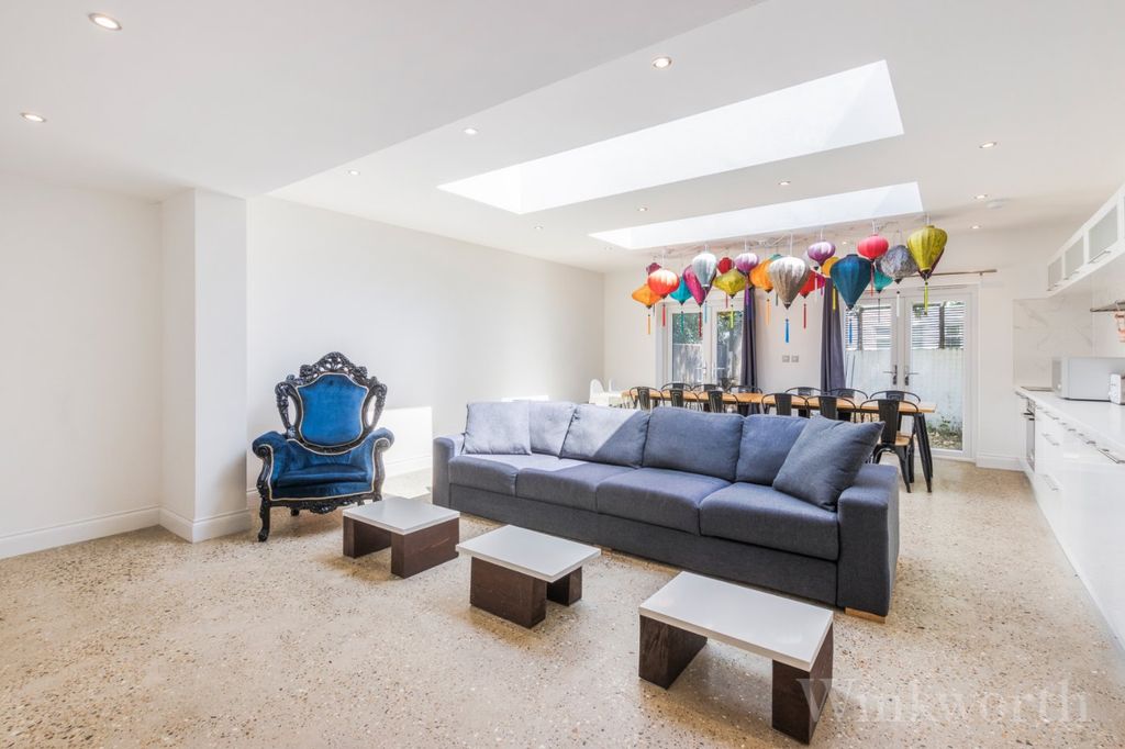 Property photo 2 of 11 Picture No. 04