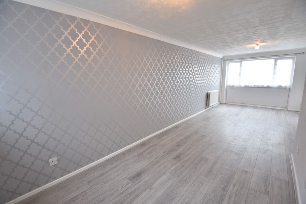 Property photo 2 of 13 2061742