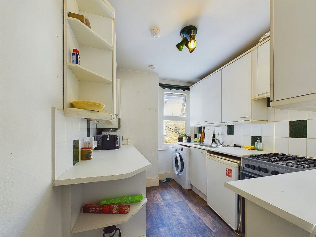 Property photo 3 of 9 3328094