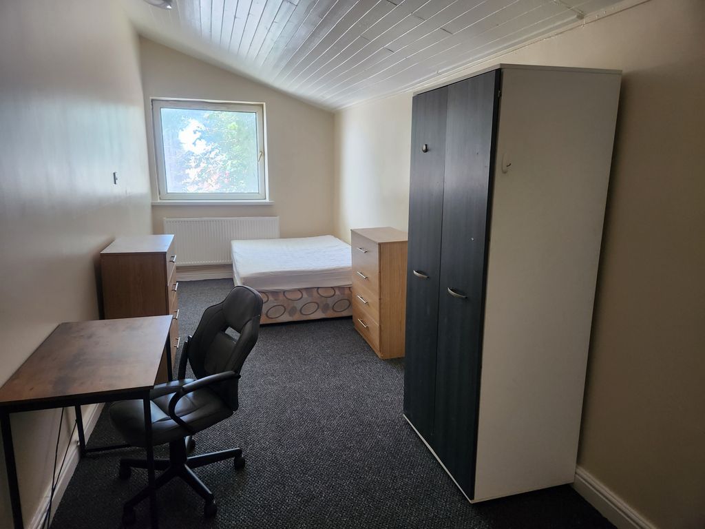 Property photo 2 of 2 Room