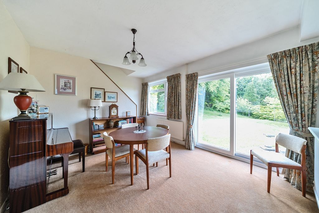 Property photo 3 of 27