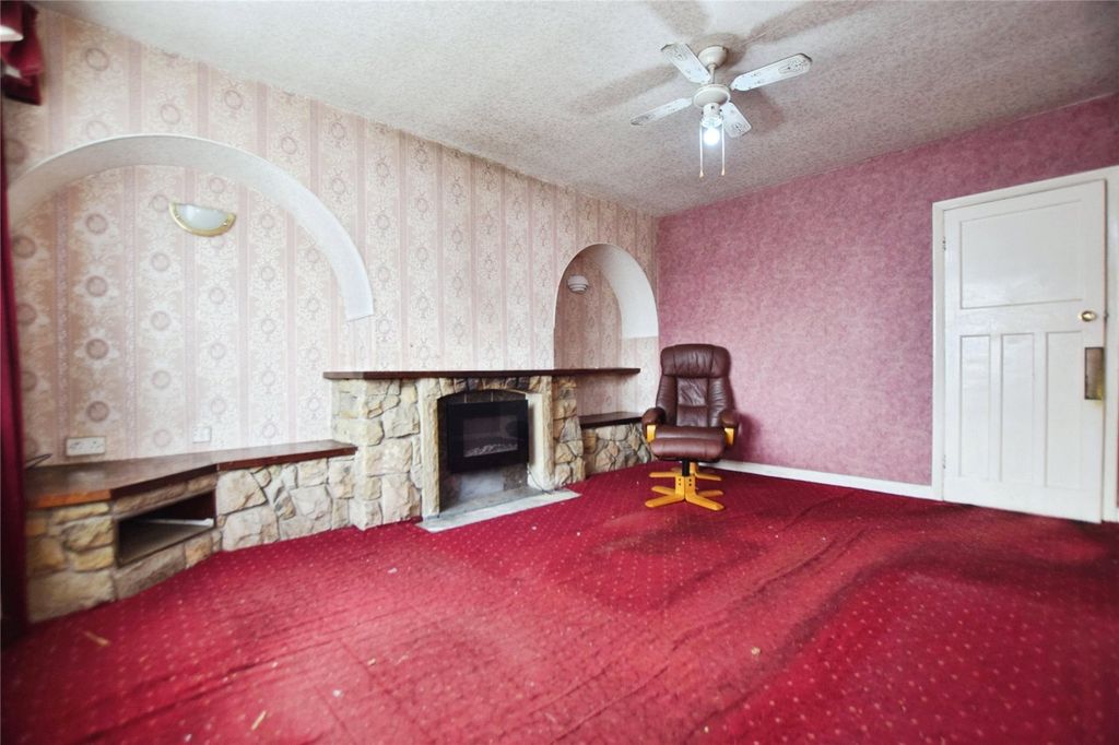 Property photo 2 of 20 Picture No. 21