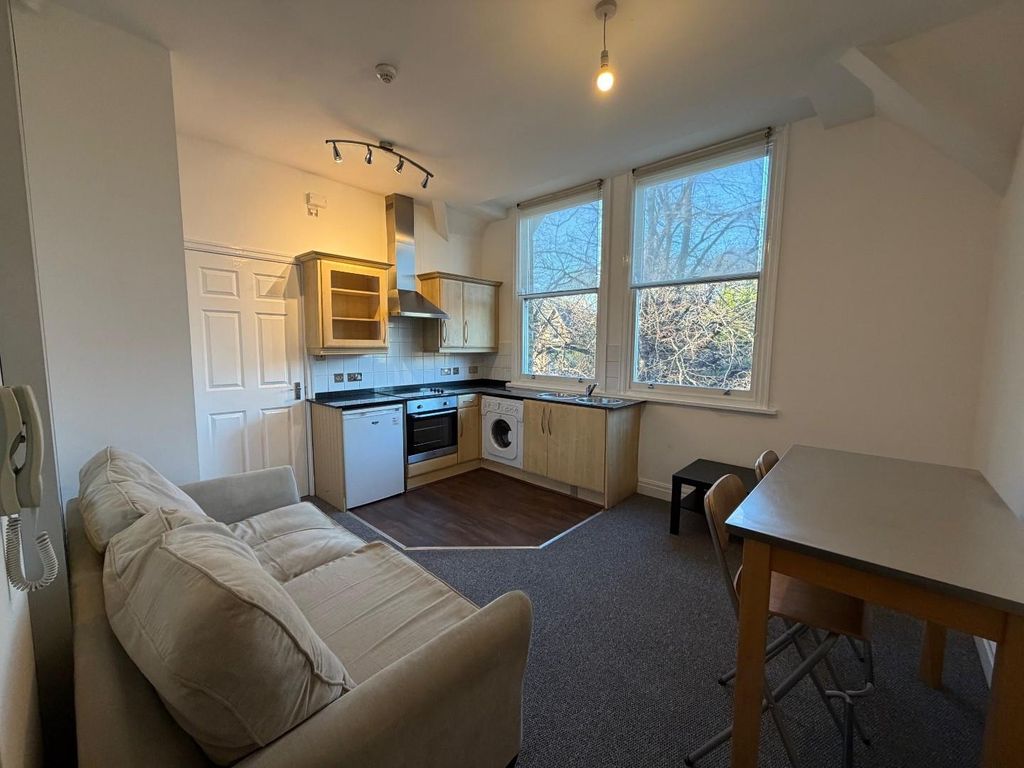 Property photo 2 of 7 3.Jpg