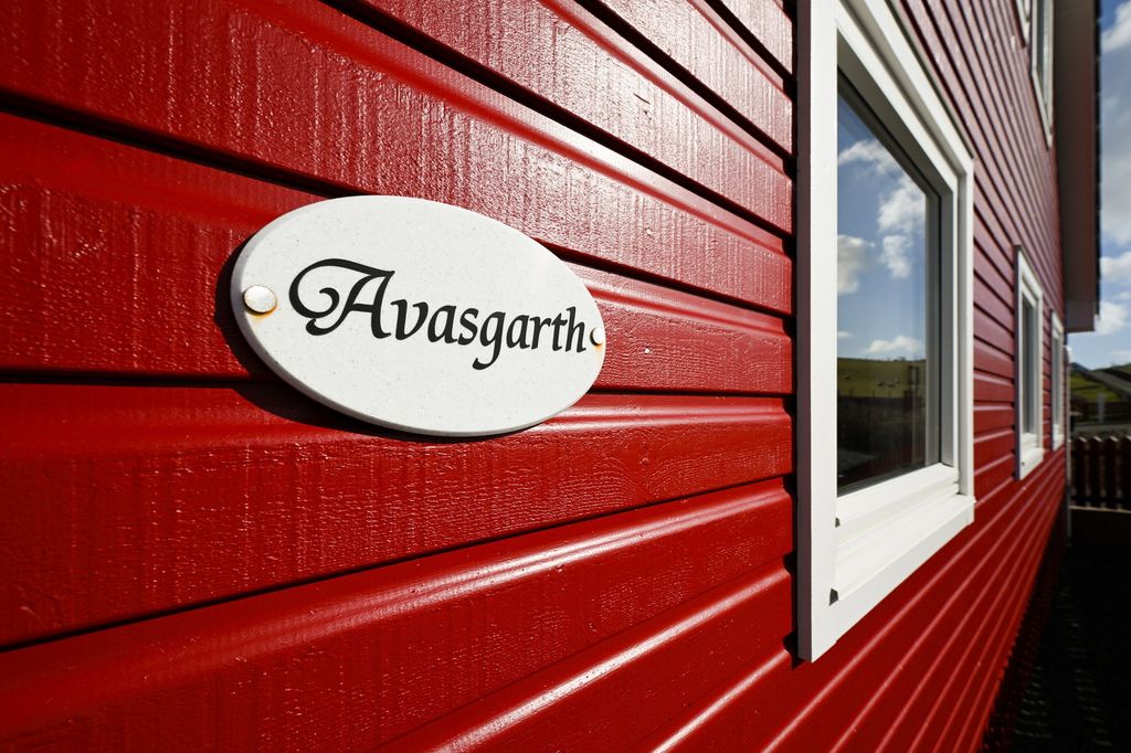 Property photo 3 of 49