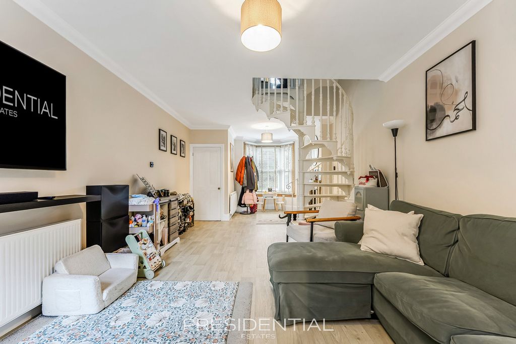 Property photo 3 of 29