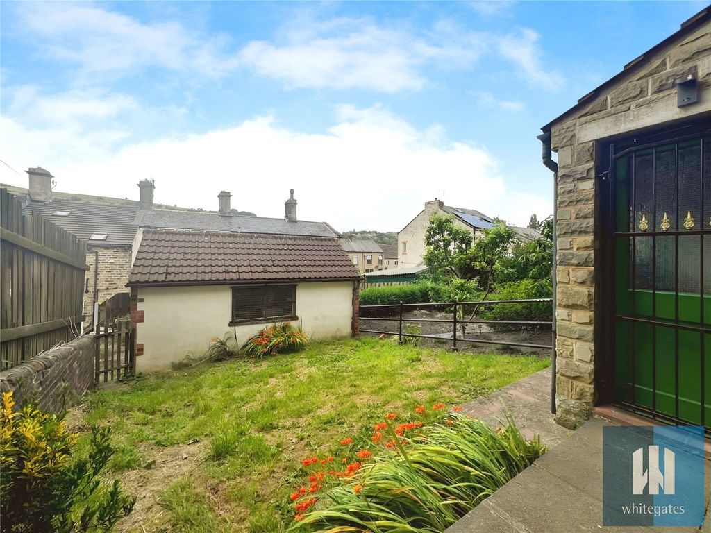 Property photo 2 of 15 Picture No. 11